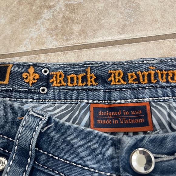 Women's Rock Revival Betty Easy Boot Denim Blue Jeans Size 29 Embroidered Studs - Picture 10 of 11